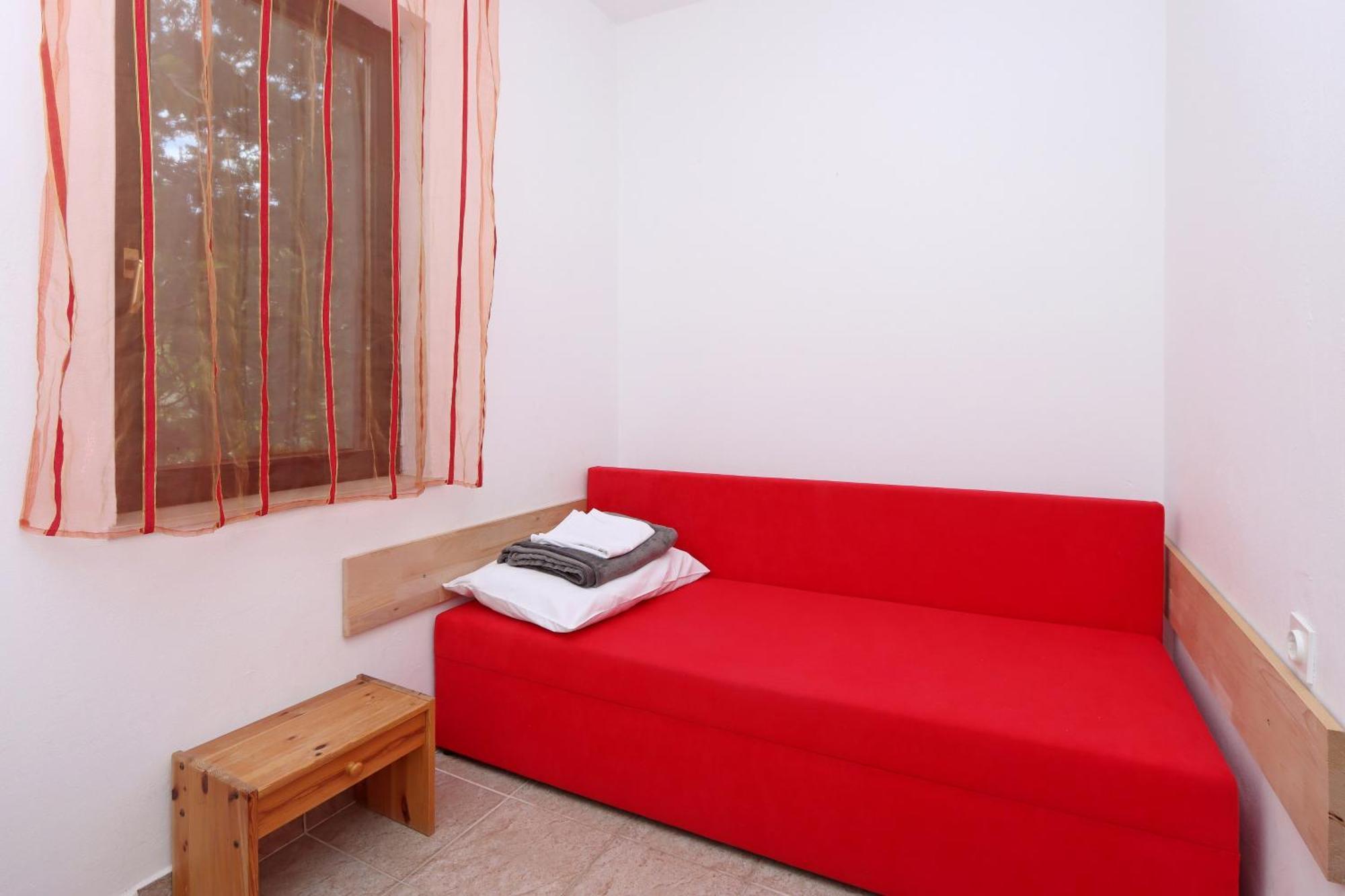 Apartments With A Parking Space Pag - 18345 باغ الغرفة الصورة