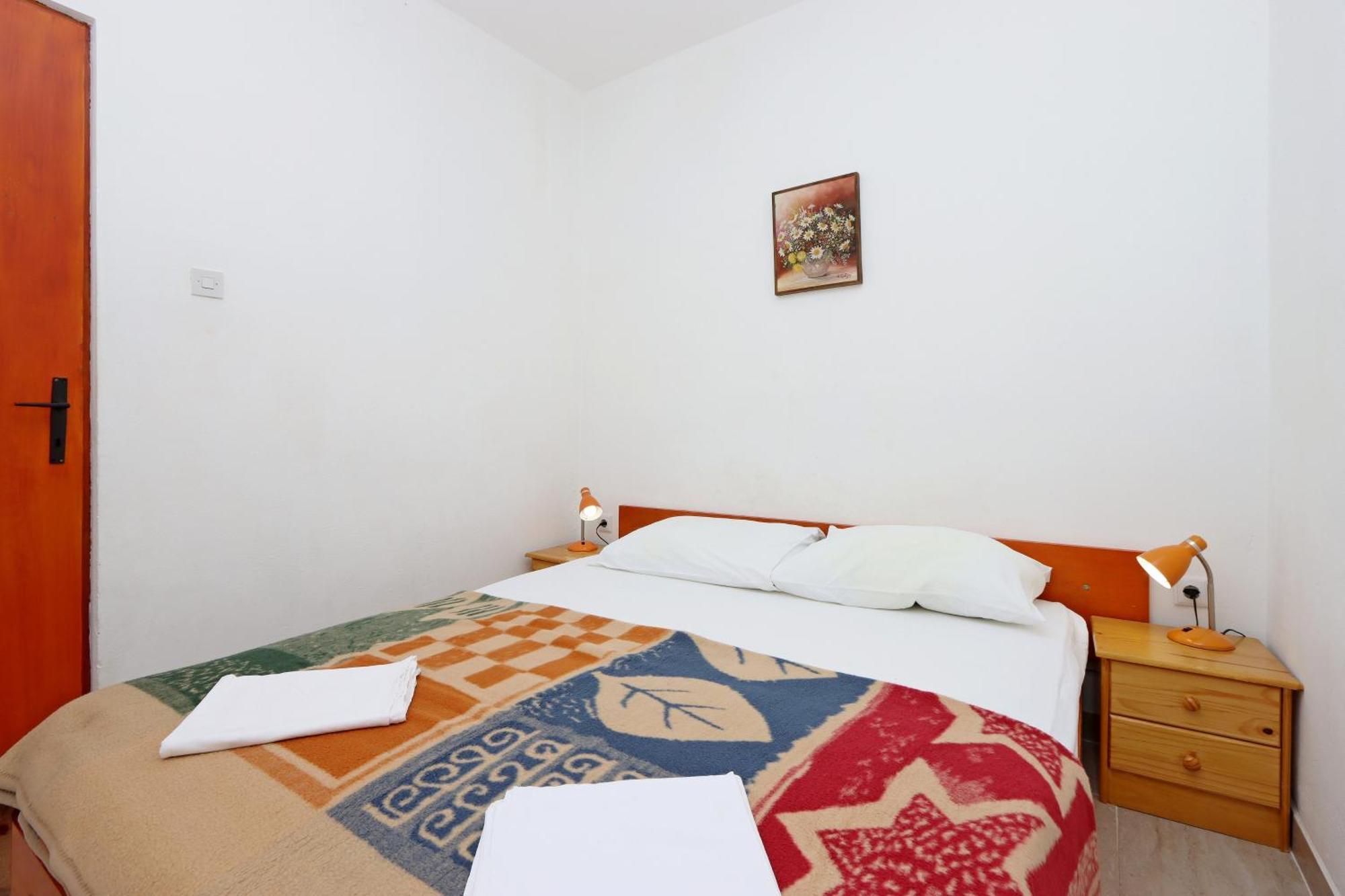 Apartments With A Parking Space Pag - 18345 باغ الغرفة الصورة
